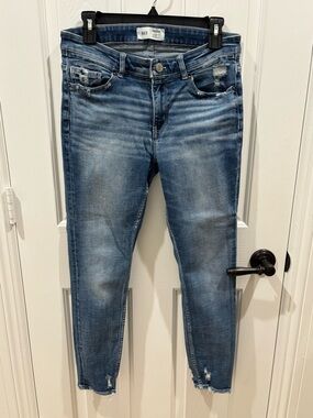 BKE Skinny Jeans in Faded Blue Wash